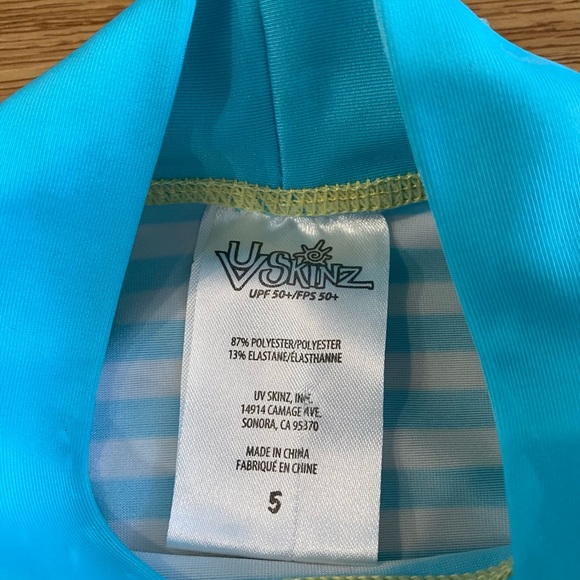 UV SKINZ Sun and Swim Shirt Size 5 - Picture 4 of 5
